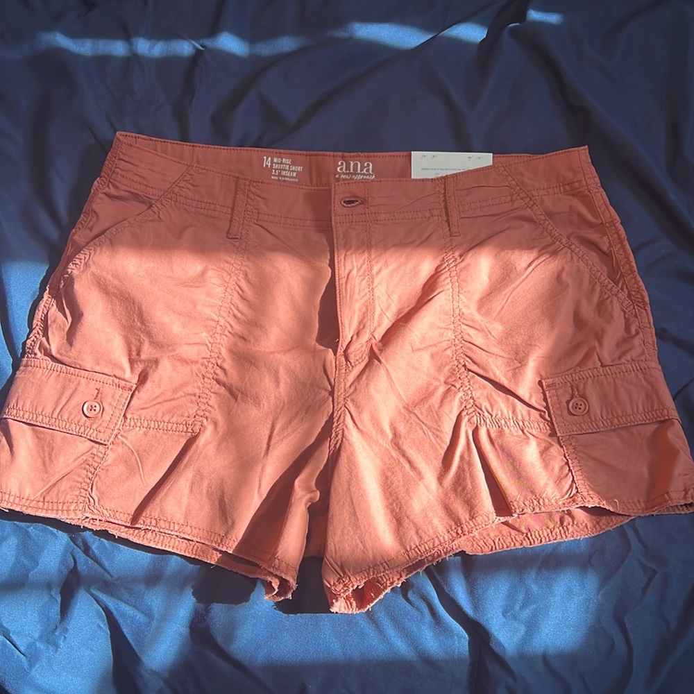 Women’s size 14 mid rise Shorty shorts 3.5 inch inseam new with tag